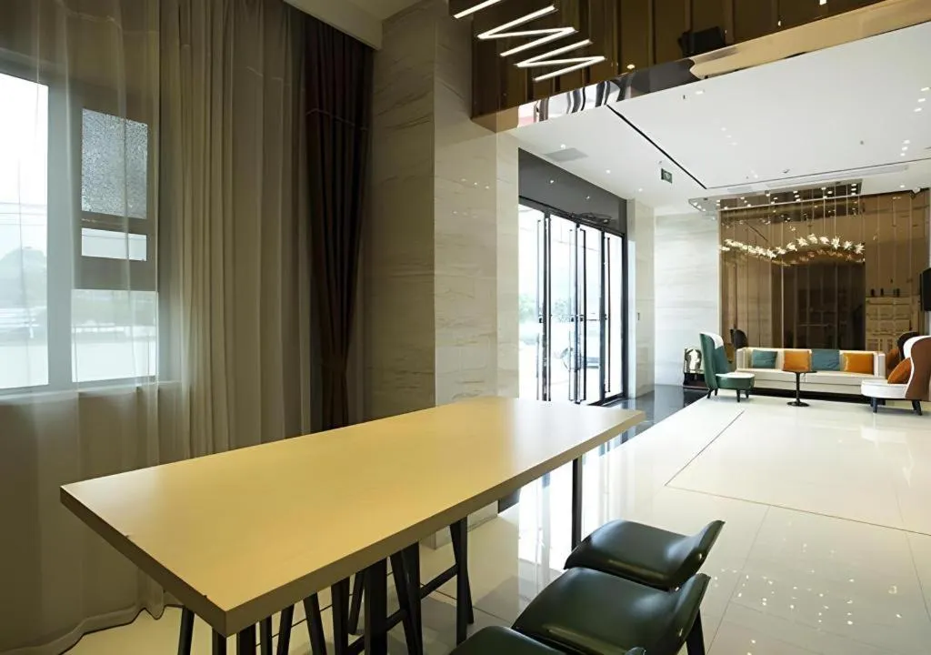 City Comfort Inn Huanggang Wuxue Bus Center