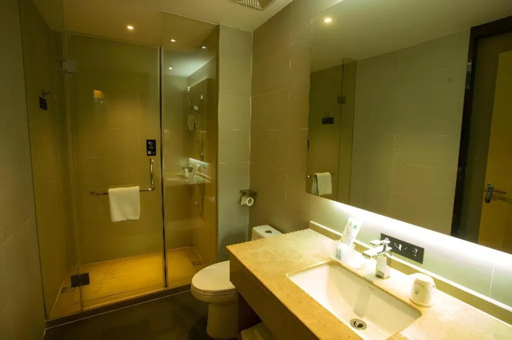 City Comfort Inn Huanggang Wuxue Bus Center