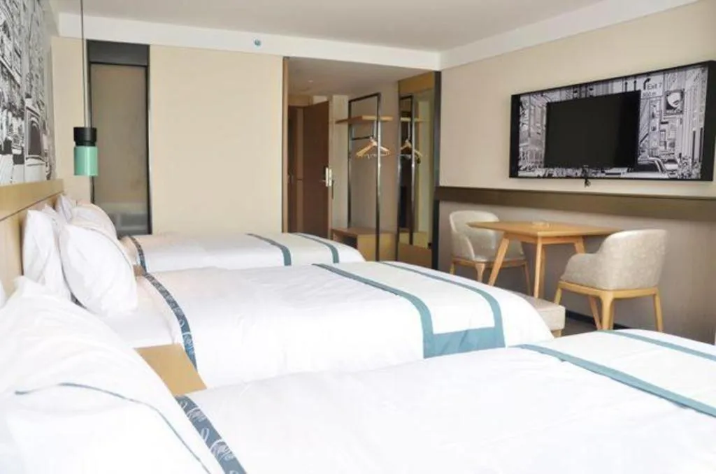 Bed in City Comfort Inn Hotel Guilin Hongling Road