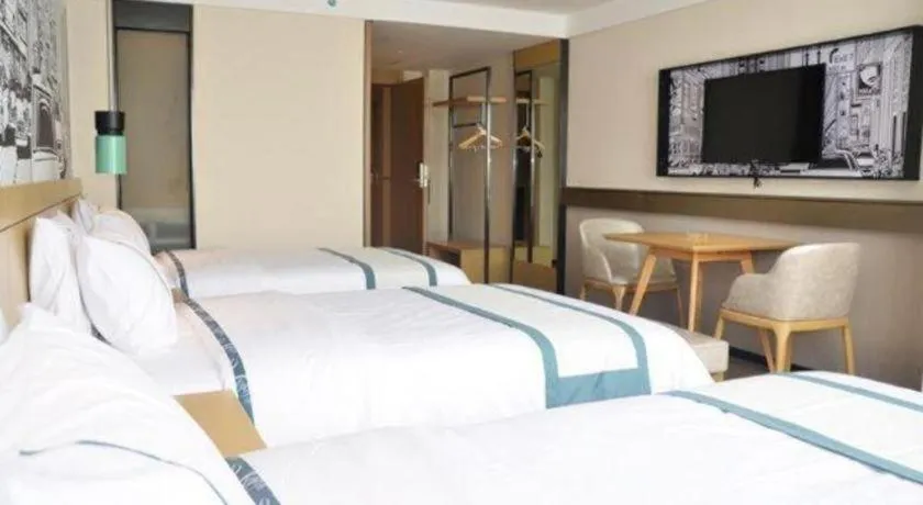 Bed in City Comfort Inn Hotel Guilin Hongling Road