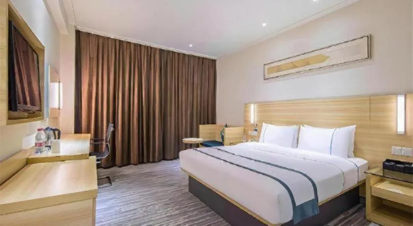 Bed in City Comfort Inn Huanggang Macheng City Macheng Square