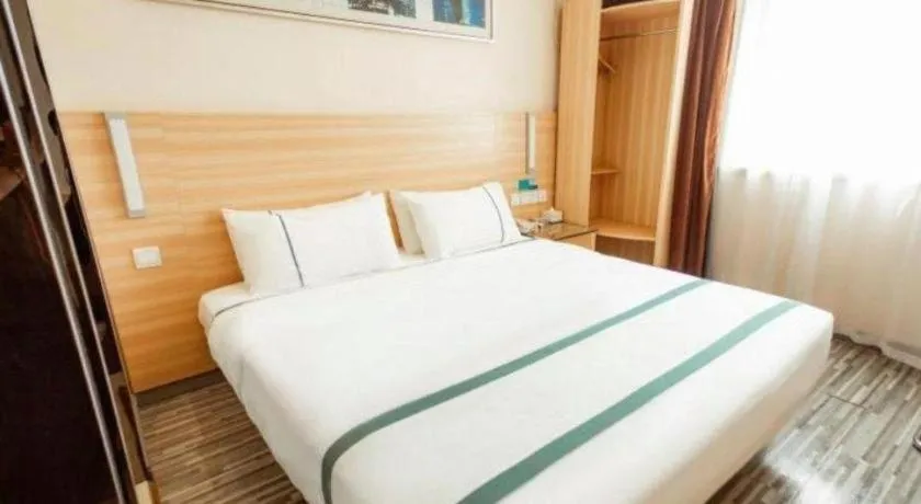 Bed in City Comfort Inn Huanggang Macheng City Macheng Square