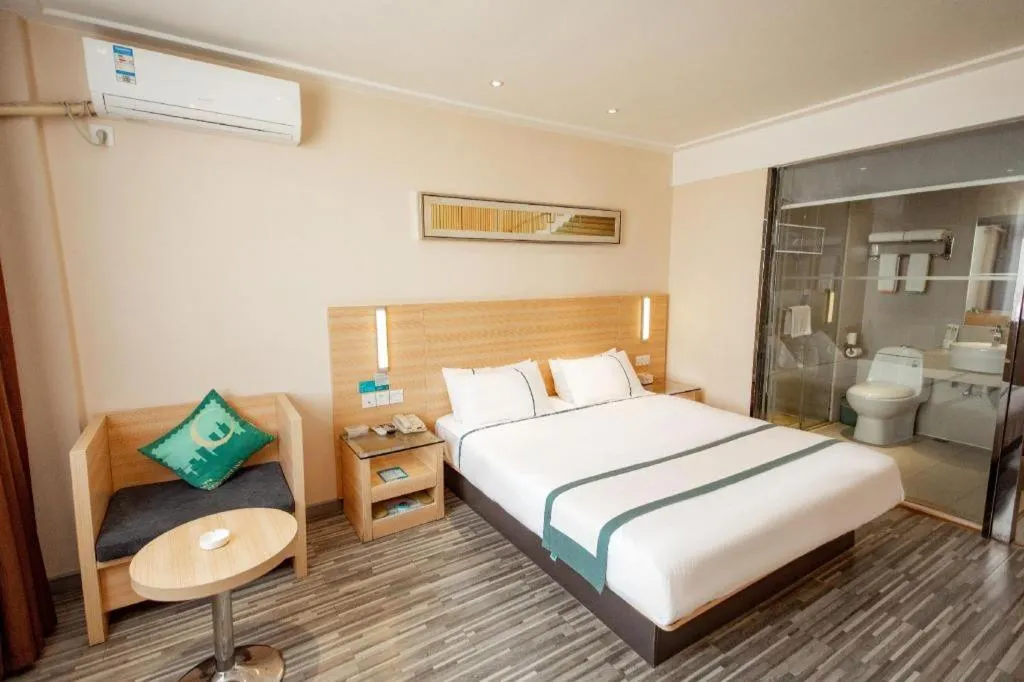 Bed in City Comfort Inn Huanggang Macheng City Macheng Square