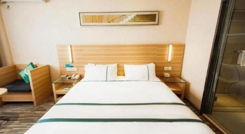 Bed in City Comfort Inn Huanggang Macheng City Macheng Square