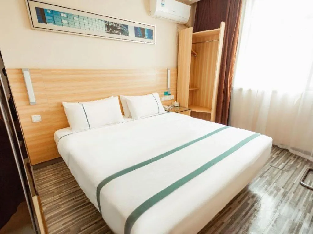 Bed in City Comfort Inn Huanggang Macheng City Macheng Square