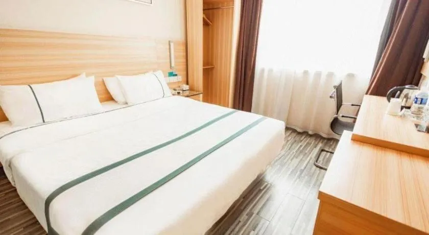 Bed in City Comfort Inn Huanggang Macheng City Macheng Square