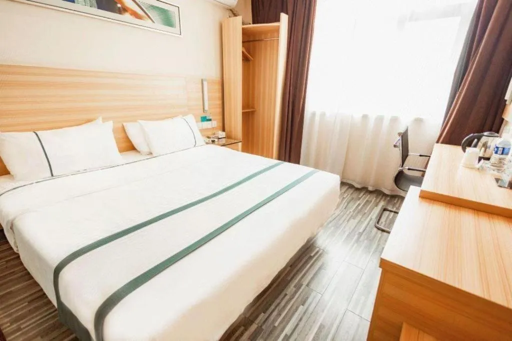 Bed in City Comfort Inn Huanggang Macheng City Macheng Square