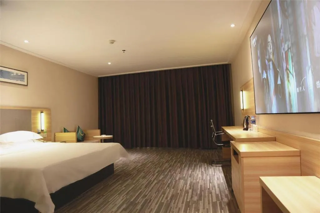 Bed in City Comfort Inn Zhanjiang Seaside Park Guanhai Corridor