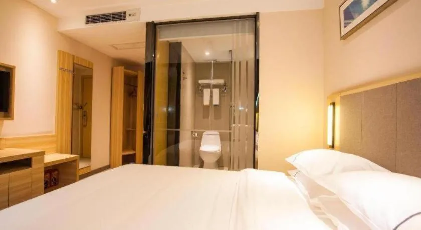 Bed in City Comfort Inn Zhanjiang Seaside Park Guanhai Corridor