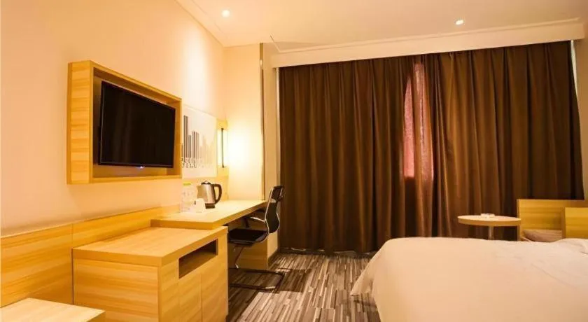 Bed in City Comfort Inn Zhanjiang Seaside Park Guanhai Corridor