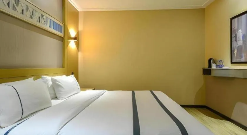 Bed in City Comfort Inn Jingzhou Jianli Jiangcheng Road