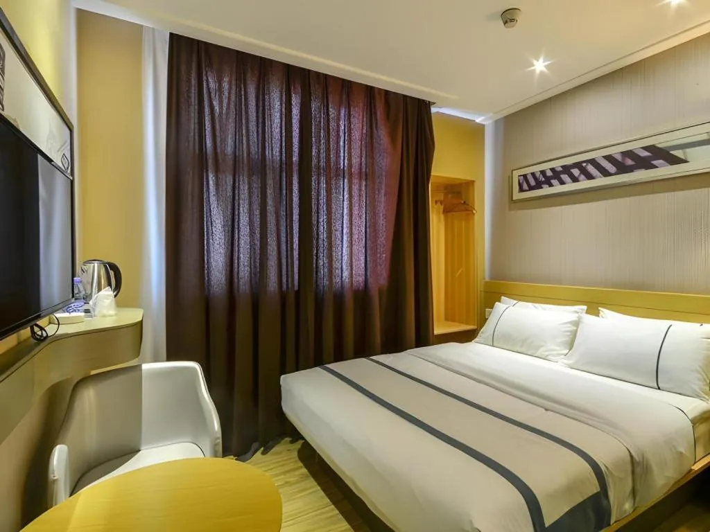 Bed in City Comfort Inn Jingzhou Jianli Jiangcheng Road