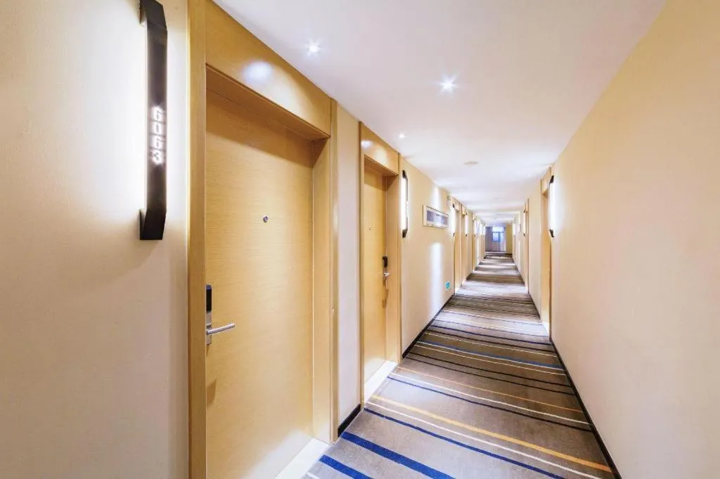 City Comfort Inn Wuhan International Square Union Medical College Hospital