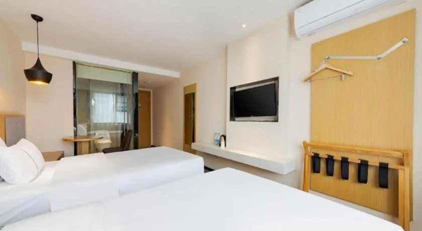 Bed in City Comfort Inn Wuhan International Square Union Medical College Hospital