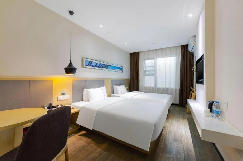 Bed in City Comfort Inn Wuhan International Square Union Medical College Hospital