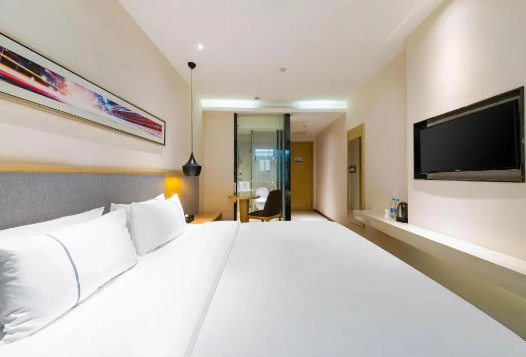 Bed in City Comfort Inn Wuhan International Square Union Medical College Hospital