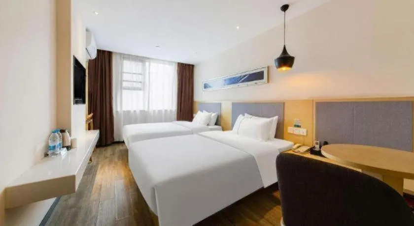 Bed in City Comfort Inn Wuhan International Square Union Medical College Hospital