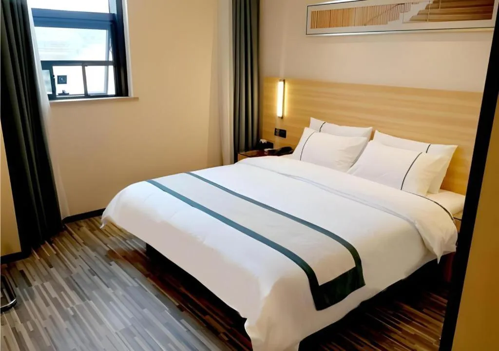 Bed in City Comfort Inn Huangshi Bei Station