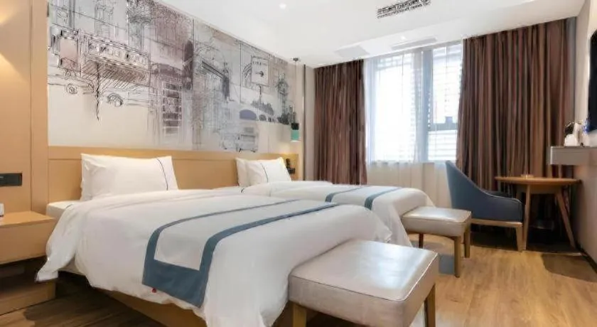 Bed in City Comfort Inn Chongqing Jiangbei International Airport