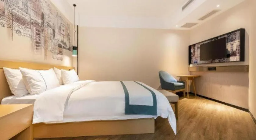 Bed in City Comfort Inn Chongqing Jiangbei International Airport