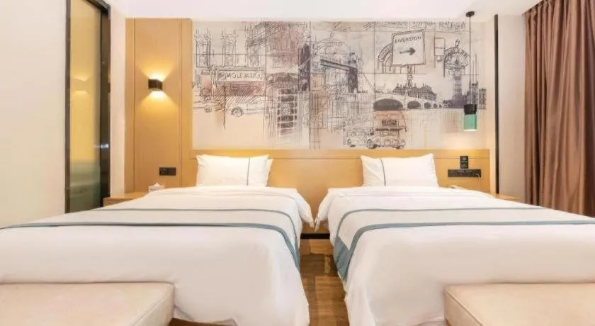 Bed in City Comfort Inn Chongqing Jiangbei International Airport