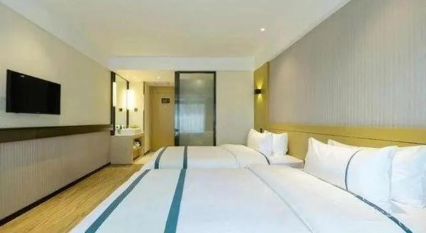 Bed in City Comfort Inn Chongqing Jiangbei International Airport