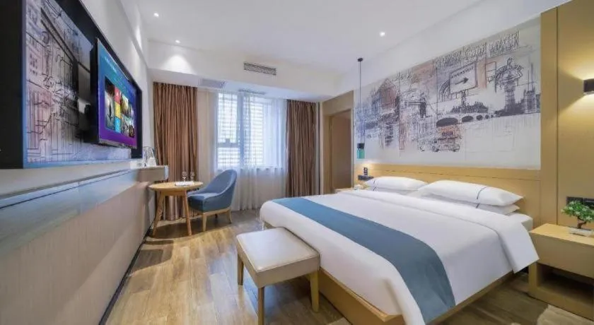 Bed in City Comfort Inn Chongqing Jiangbei International Airport