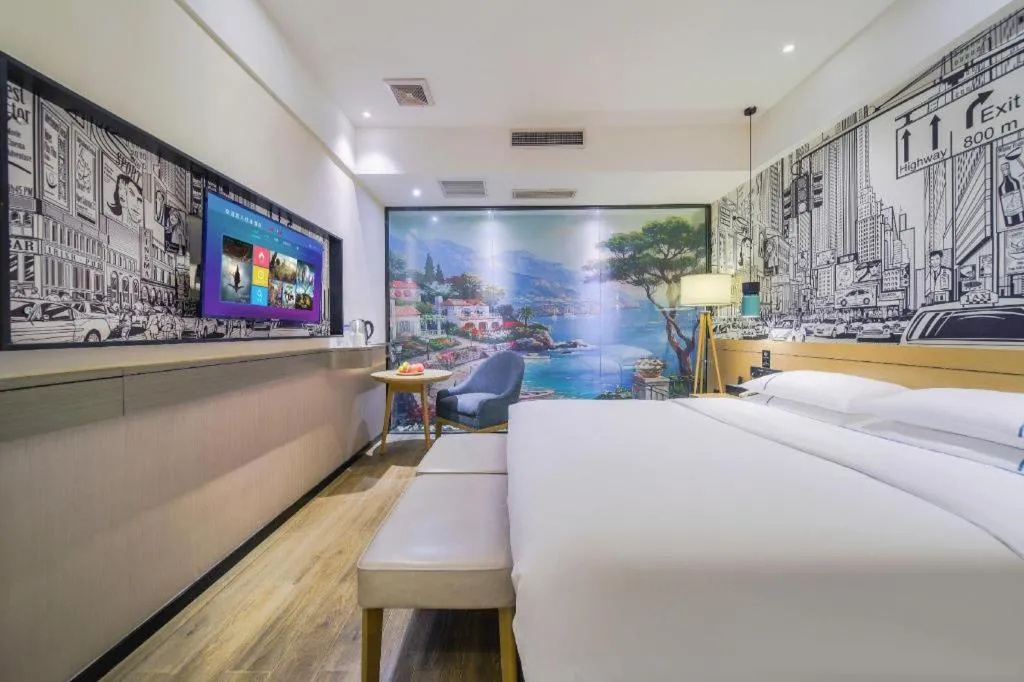 Bed in City Comfort Inn Chongqing Jiangbei International Airport