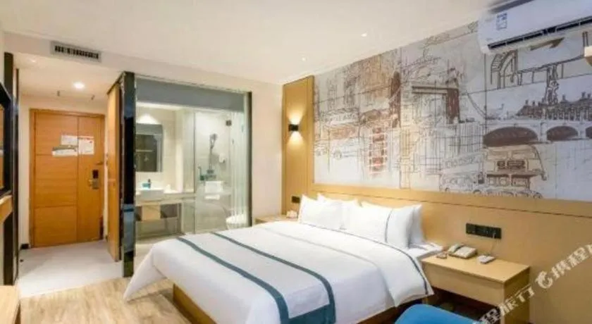 Bed in City Comfort Inn Yulin Youth Square 1st People's Hospital