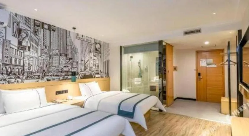 Bed in City Comfort Inn Yulin Youth Square 1st People's Hospital