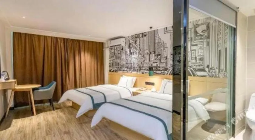 Bed in City Comfort Inn Yulin Youth Square 1st People's Hospital