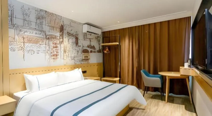 Bed in City Comfort Inn Yulin Youth Square 1st People's Hospital