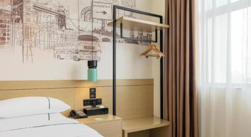 Bed in City Comfort Inn Yulin Youth Square 1st People's Hospital