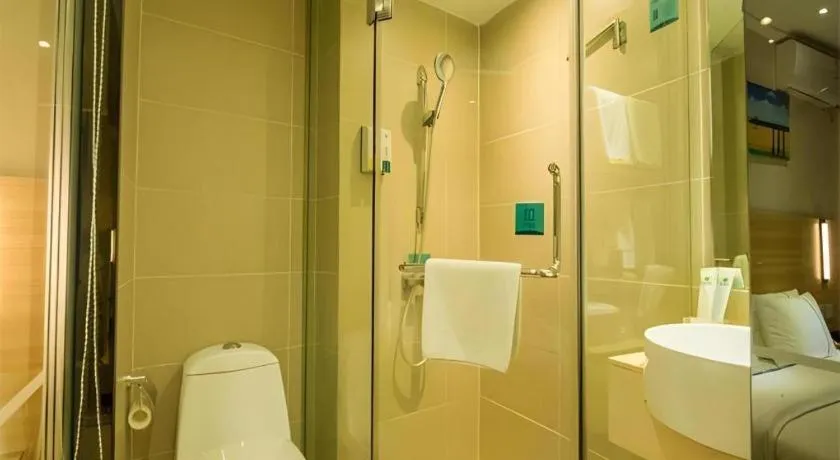 City Comfort Inn Yulin Youth Square 1st People's Hospital