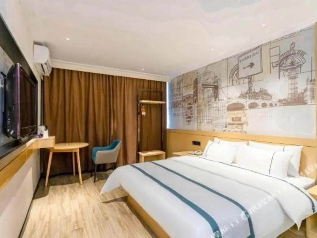 Bed in City Comfort Inn Yulin Youth Square 1st People's Hospital