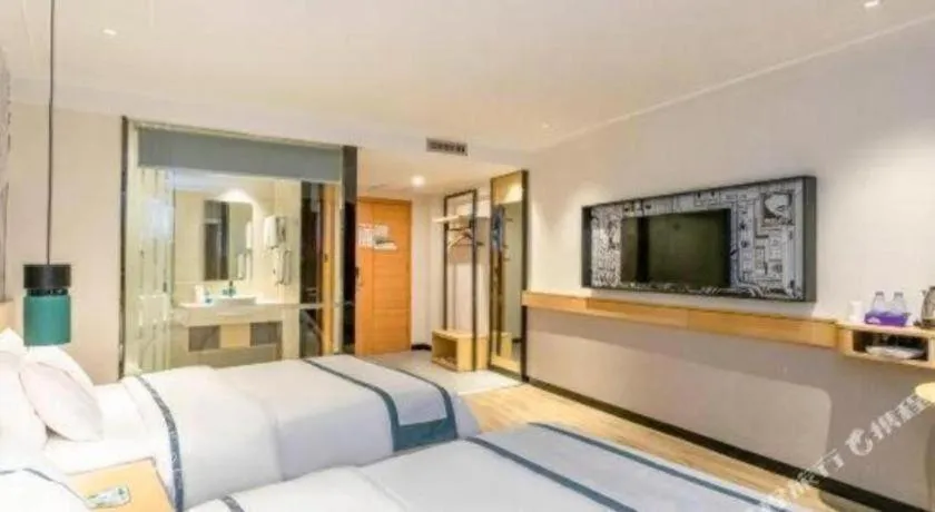 Bed in City Comfort Inn Yulin Youth Square 1st People's Hospital