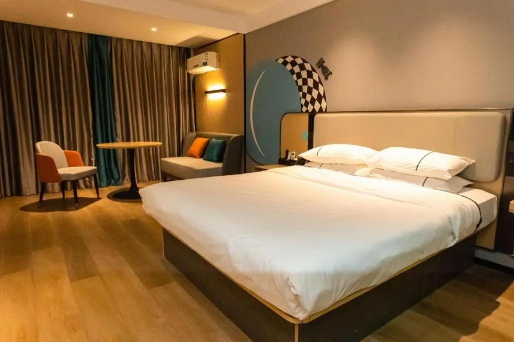 Bed in City Comfort Inn Wuhan Dream Times Baotong Temple Metro Station