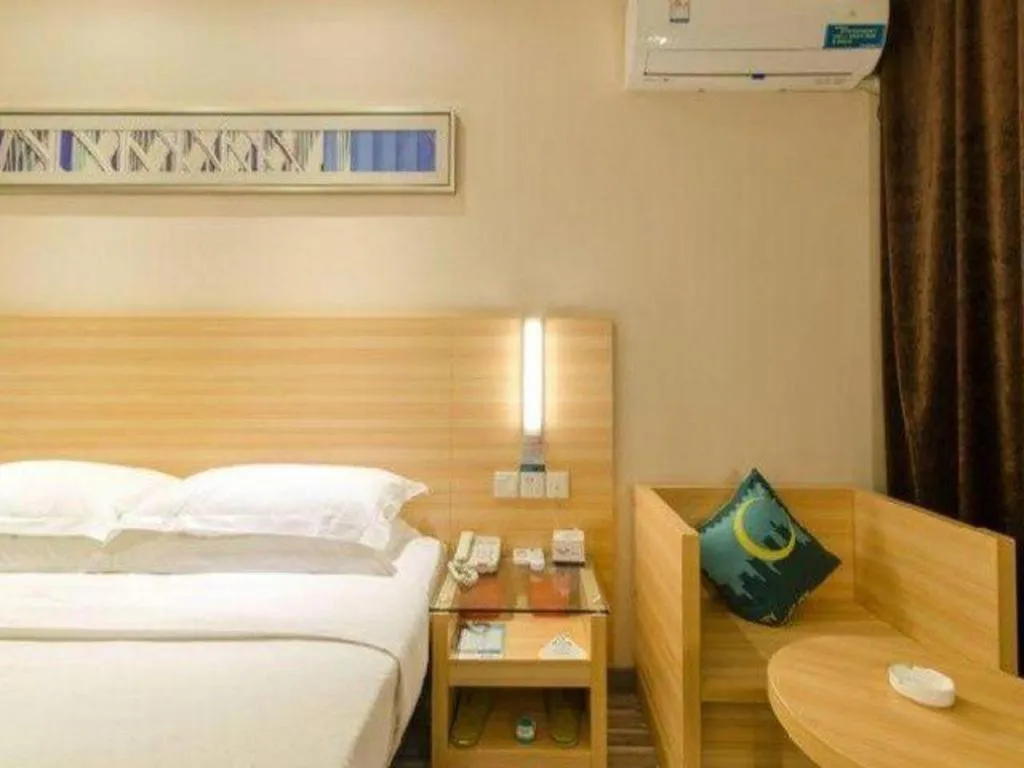 Bed in City Comfort Inn Suizhou Lieshan Avenue