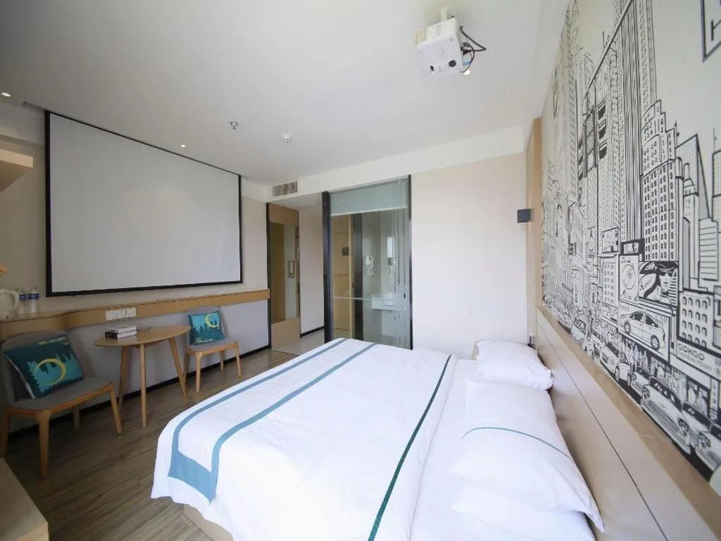 Bed in City Comfort Inn Huangshi Yangxin Mingyuewan Park