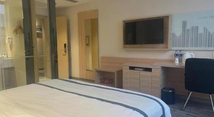 Bed in City Comfort Inn Huangshi Yangxin Mingyuewan Park