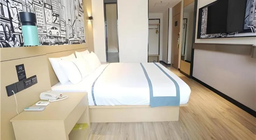 Bed in City Comfort Inn Liuzhou Gubu Street Ma'anshan Park