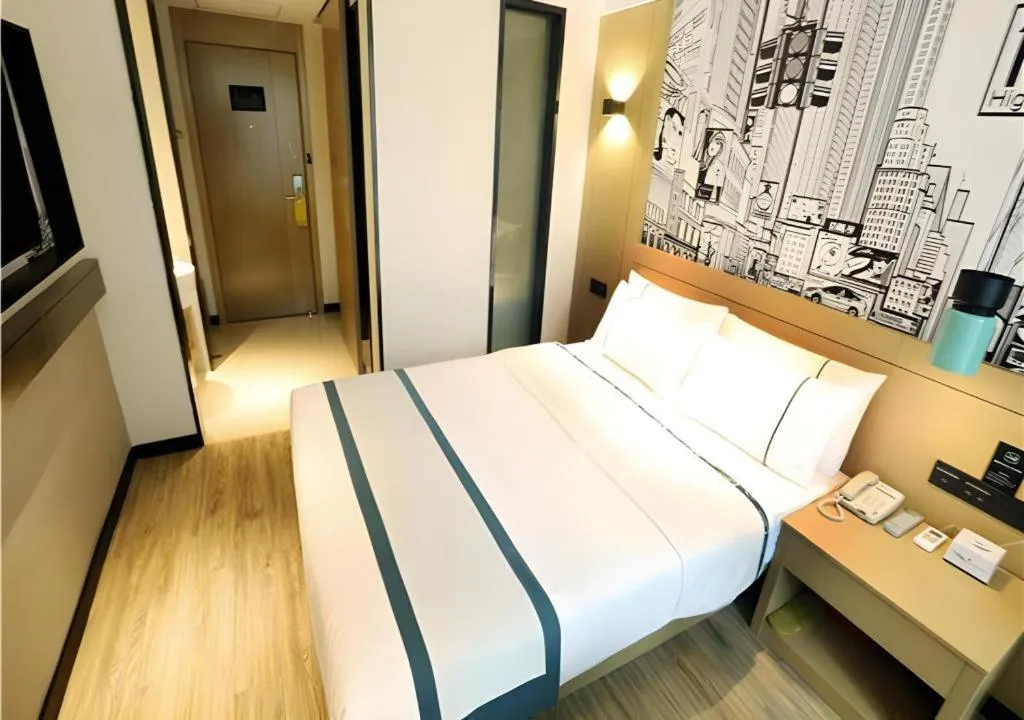 Bed in City Comfort Inn Liuzhou Gubu Street Ma'anshan Park