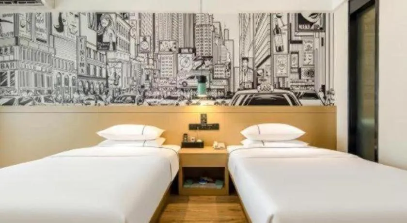 Bed in City Comfort Inn Liuzhou Gubu Street Ma'anshan Park