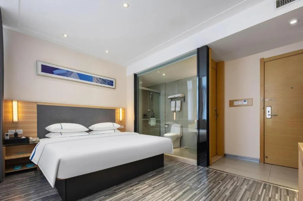 Bed in City Comfort Inn Hefei Binhu Wanda Plaza
