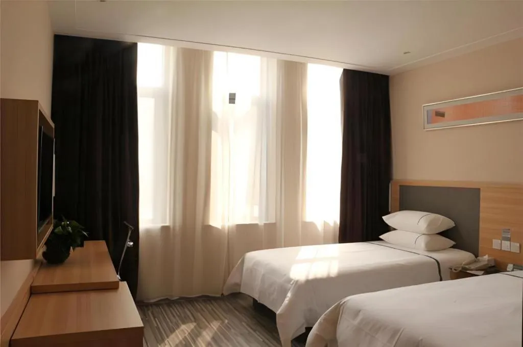 Bed in City Comfort Inn Hefei Binhu Wanda Plaza