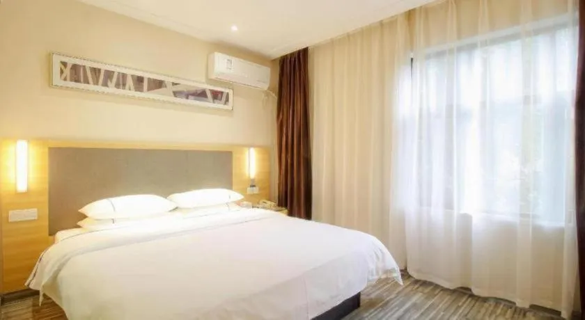 Bed in City Comfort Inn Hefei Binhu Wanda Plaza