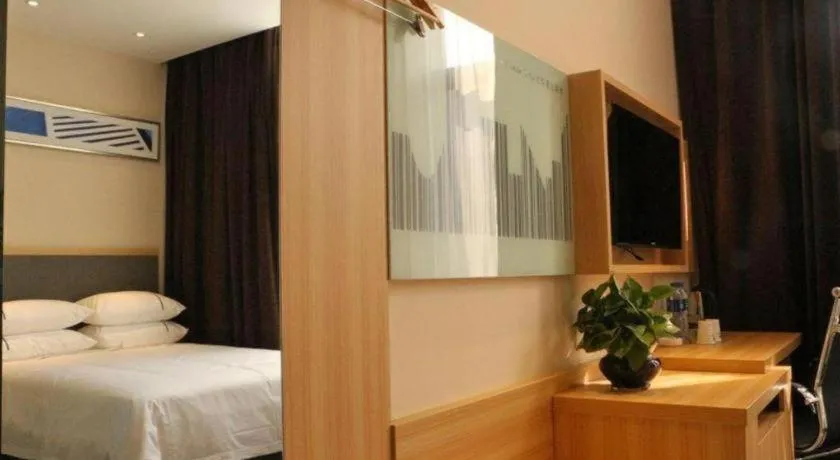 Bed in City Comfort Inn Hefei Binhu Wanda Plaza