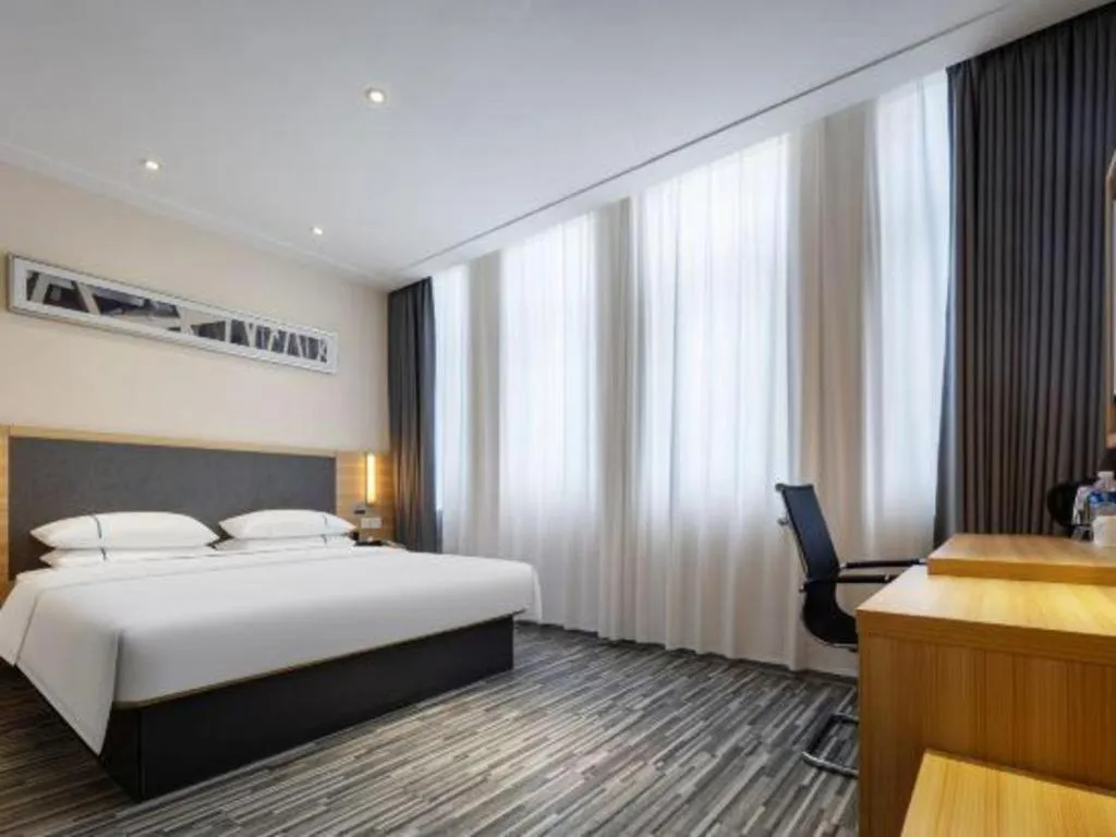 Bed in City Comfort Inn Hefei Binhu Wanda Plaza