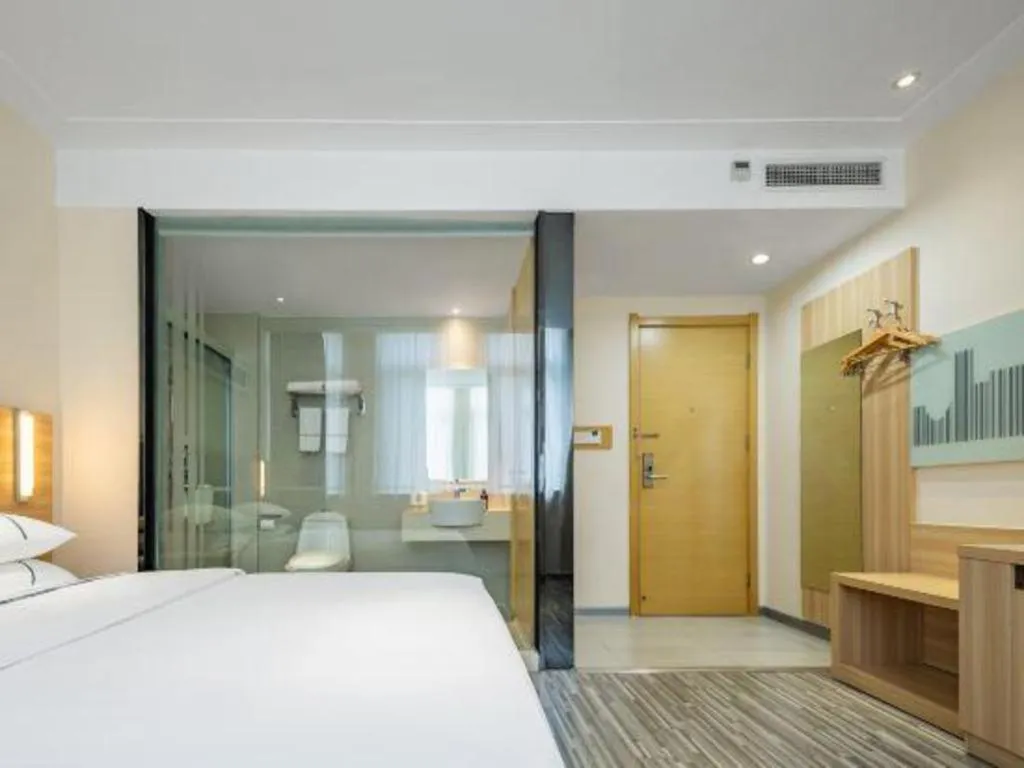 Bed in City Comfort Inn Hefei Binhu Wanda Plaza