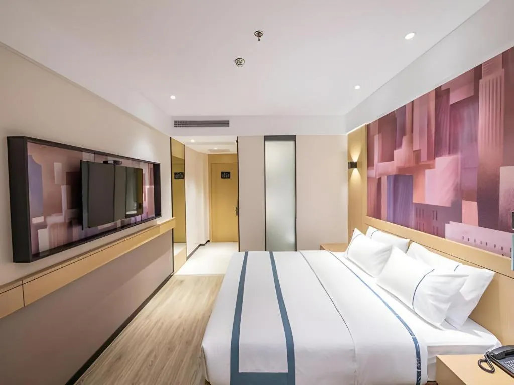 Bed in City Comfort Inn Changsha Yuelu Mountain Orange Island Head